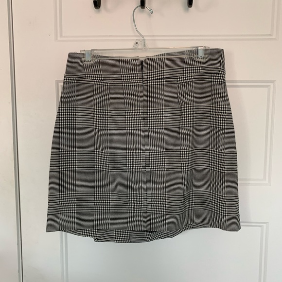 Skirt - Picture 2 of 2